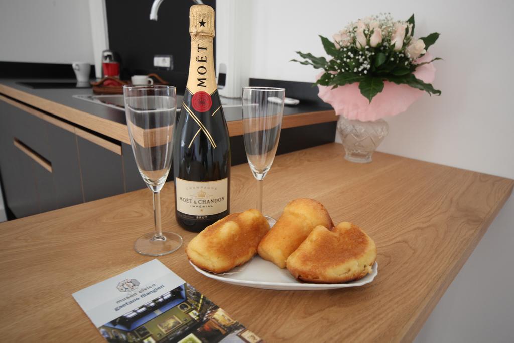 Napoliamo Guest House エクステリア 写真